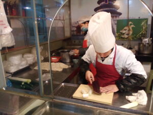 北京ダックには不可欠なねぎの千切り